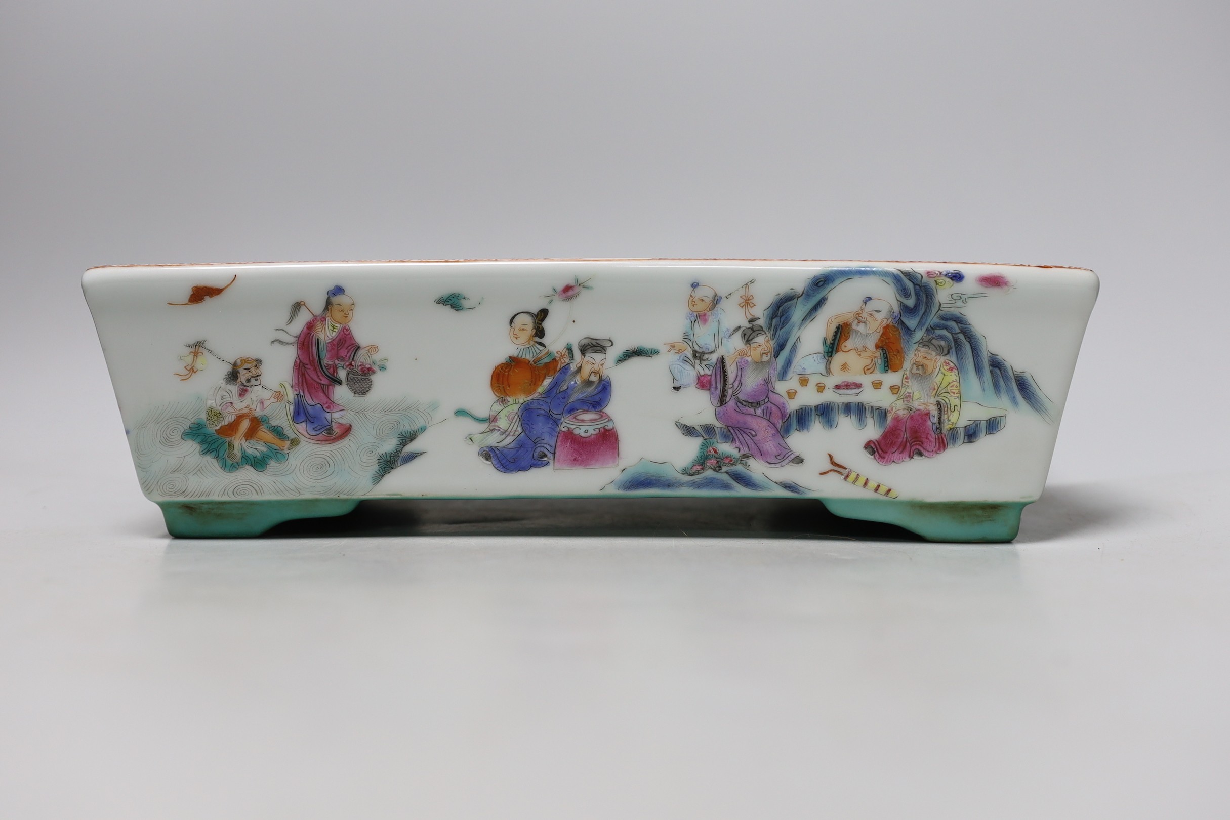 A Chinese famille rose 'immortals' rectangular jardiniere, 29cm